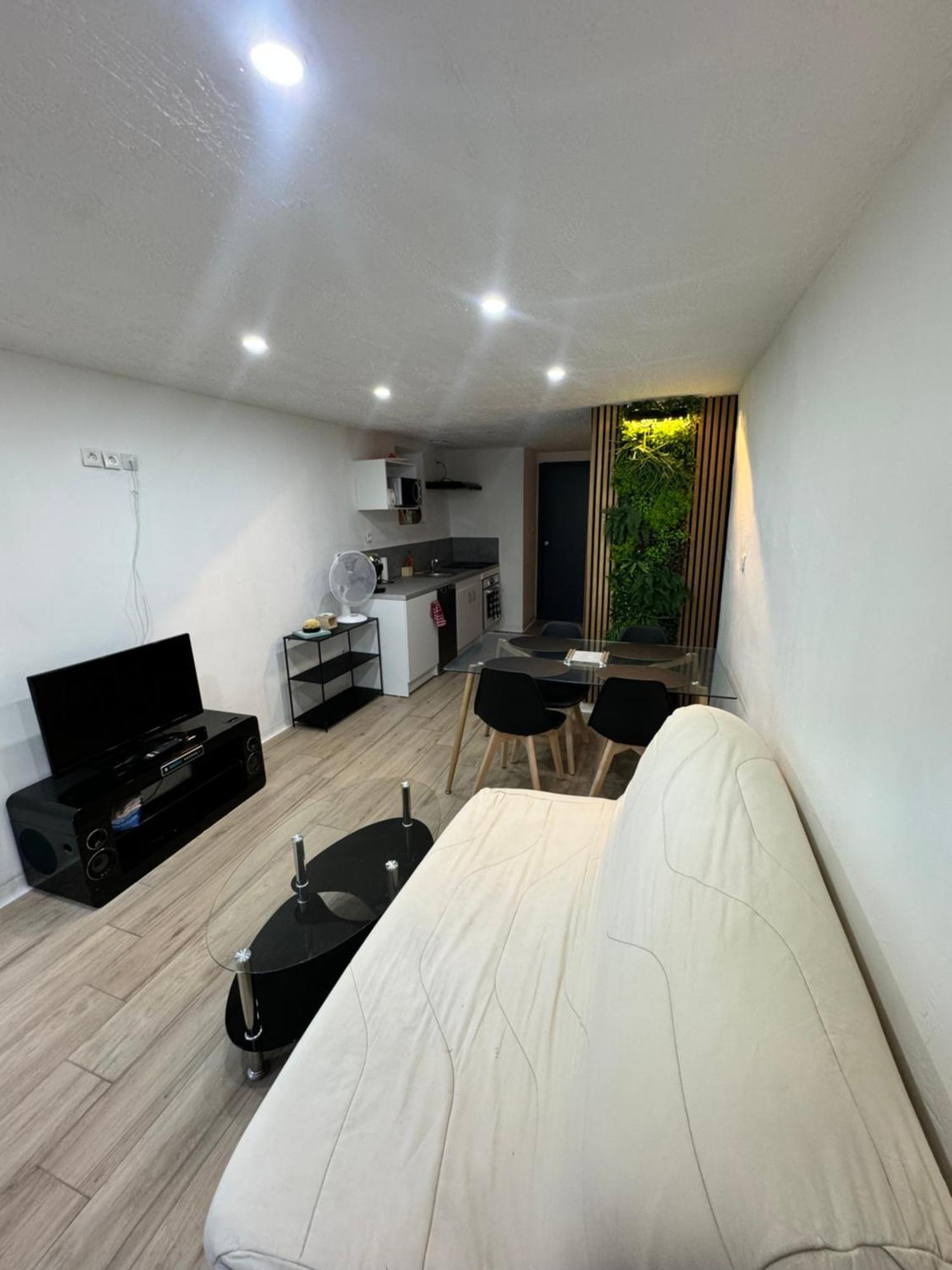 Charmante Maison De Village Bram ภายนอก รูปภาพ